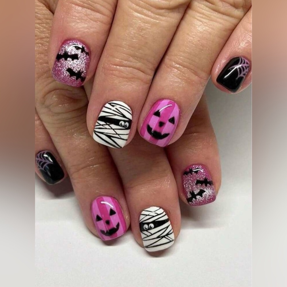 24 pieces Pink and Black Halloween Press-on Nails Pumpkin Glitter Bats Mummy